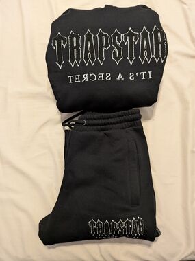 Trapstar Black Logo Sweatshirt & Joggers Set